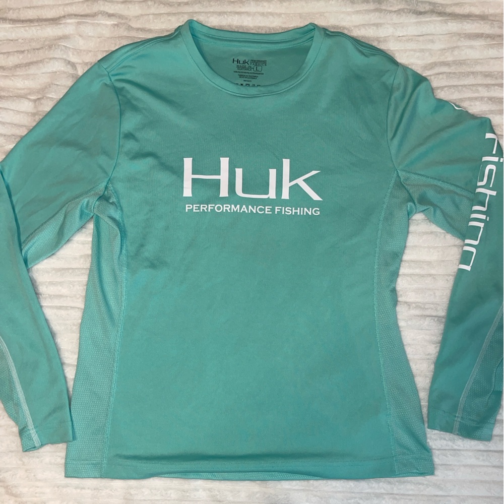 Huk Women's Mint Green Performance Shirt